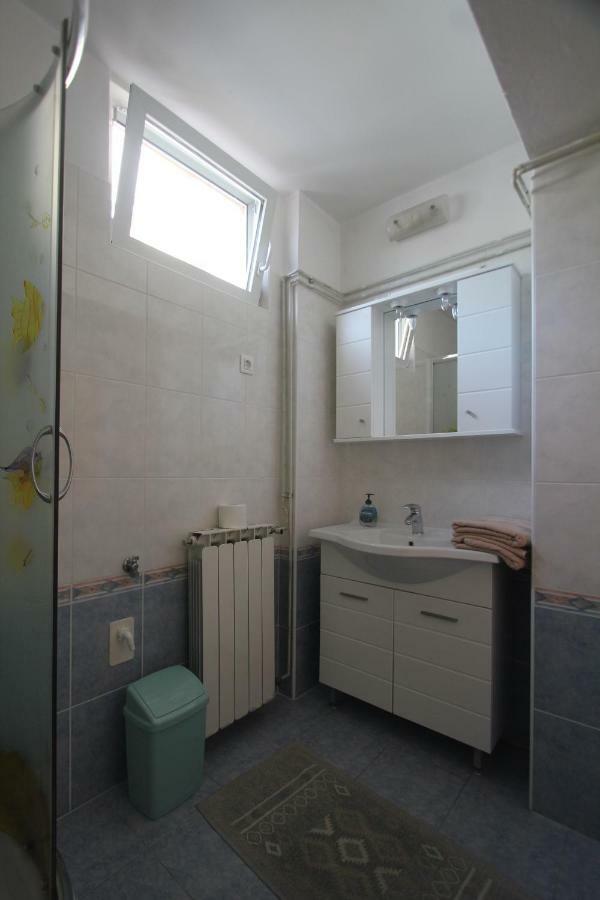 Apartmani Banina Ika Extérieur photo