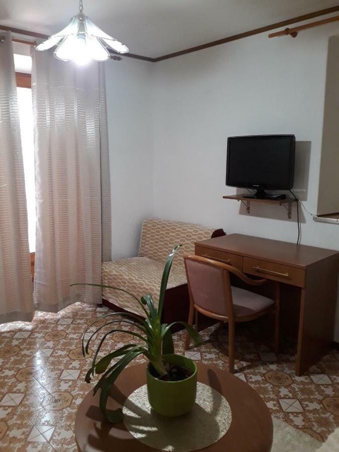 Apartmani Banina Ika Extérieur photo